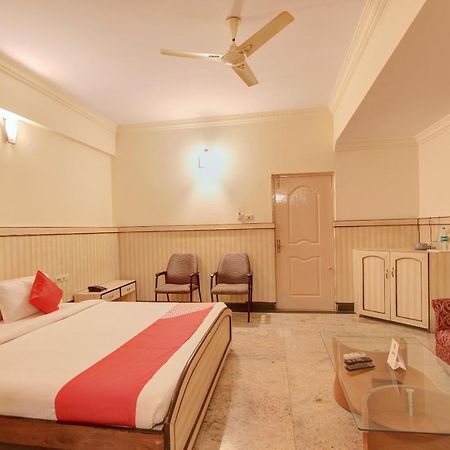 Oyo 12985 Sabharwal Viceroy Ξενοδοχείο Μπανγκαλόρ Εξωτερικό φωτογραφία