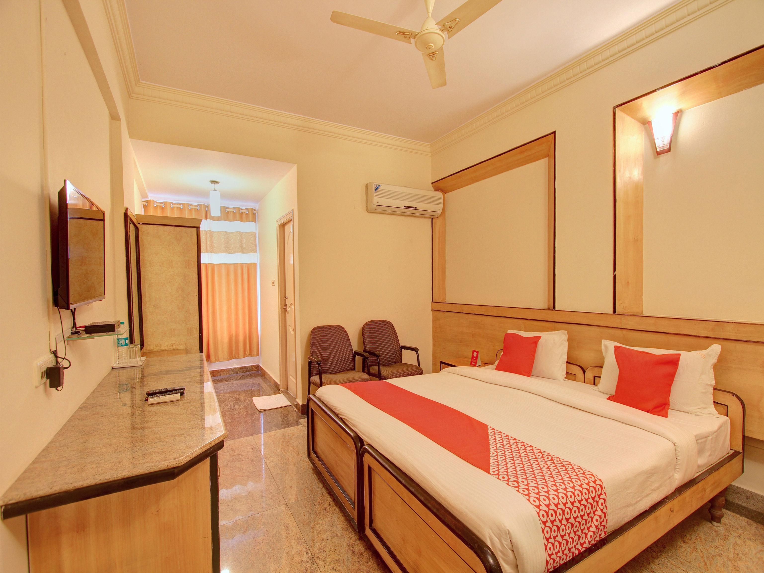 Oyo 12985 Sabharwal Viceroy Ξενοδοχείο Μπανγκαλόρ Εξωτερικό φωτογραφία